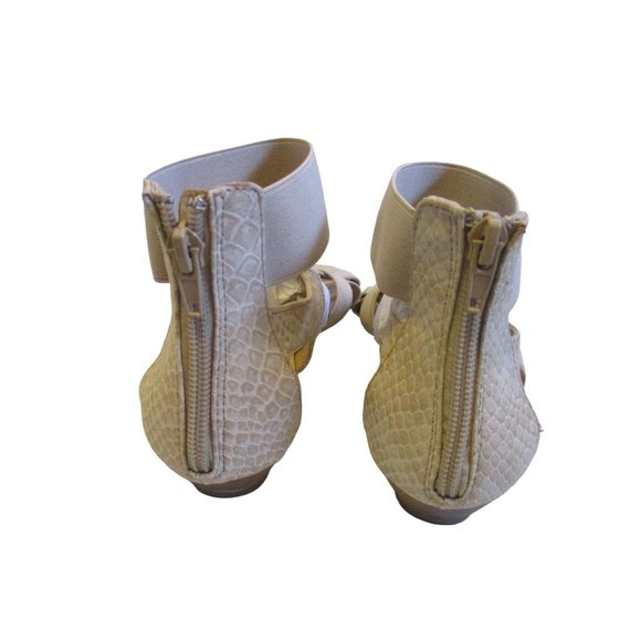 CL by Laundry Beige Taupe Low Gladiator Faux Lizard Zip Sandals - NWOB - Picture 5 of 7